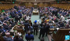 Party Gate : Boris Johnson dans la tourmente, le Parlement vote