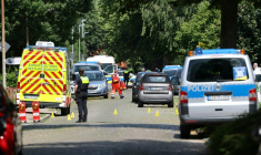Des policiers et des secouristes sur les lieux d'une fusillade à Stade, dans le nord de l'Allemagne, le 29 juin 2026 ( AFP / Ibrahim OT )