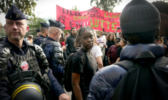 Rassemblement de plusieurs centaines d'élèves et enseignants du lycée Paul-Eluard de Saint-Denis le 15 octobre 2026 contre les violences policières  ( AFP / Dimitar DILKOFF )