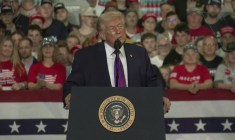 Les États-Unis doivent "finir le boulot" en Iran (Trump)