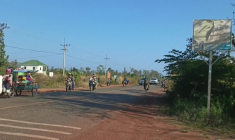 Des Cambodgiens fuient la région frontalière alors que la Thaïlande mène des frappes