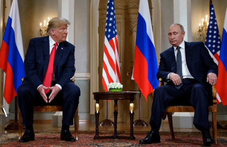 Donald Trump et Vladimir Poutine à Helsinki, en Finlande, le 16 juillet 2018. ( AFP / BRENDAN SMIALOWSKI )