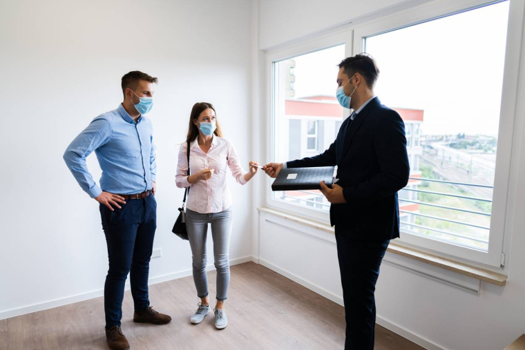 Le passeport emprunteur de Vousfinancer - iStock-AndreyPopov