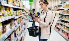 Les réflexes à avoir avant les courses pour réduire le montant du ticket. ( crédit photo : Getty Images )