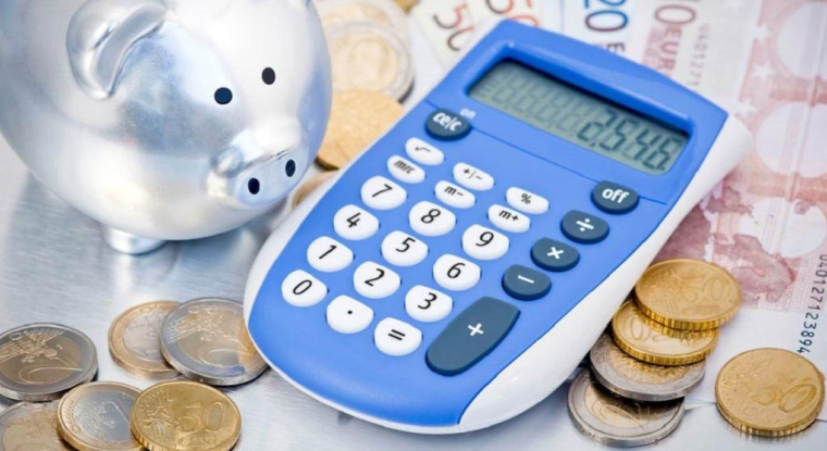 Si vous avez été licencié, vous pouvez effectuer des retraits sur un PEA de moins de cinq ans sans que cela le clôture. (© Fotolia)