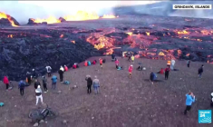 En Islande, la nouvelle éruption attire les curieux