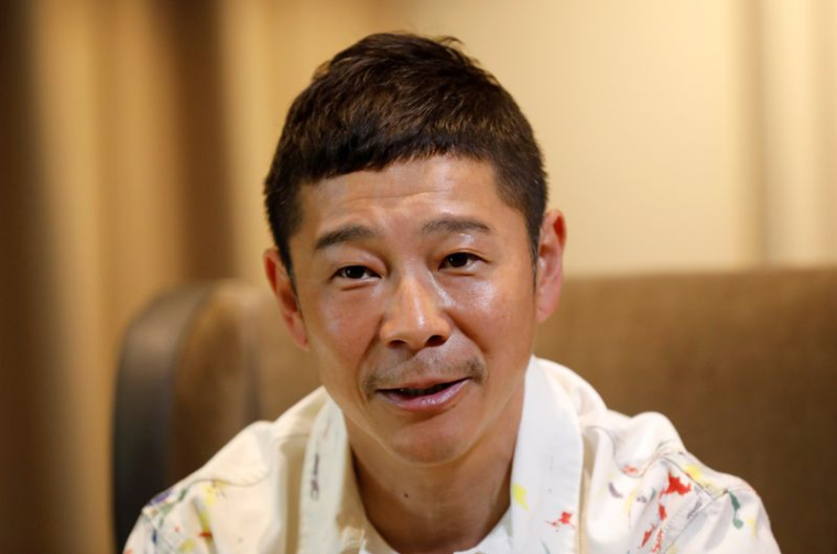 LE MILLIARDAIRE JAPONAIS MAEZAWA À LA RECHERCHE D'UN "ÉQUIPAGE" POUR UN VOYAGE AUTOUR DE LA LUNE