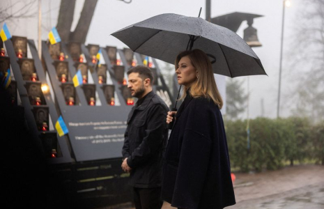 Le président ukrainien Zelenskiy et son épouse Olena