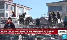 Trois jours après les séismes, les secours en Turquie et en Syrie poursuivent leurs recherches
