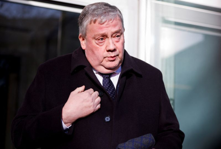 Marc Tarabella, membre du Parlement européen, quitte le siège du Parti socialiste