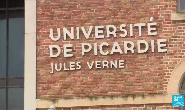 Loi immigration : l'enseignement supérieur vent debout