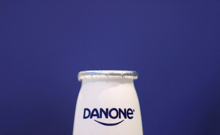 DANONE RÉVISE EN HAUSSE SA PRÉVISION DE CHIFFRE D'AFFAIRES ANNUEL APRÈS UN DEUXIÈME TRIMESTRE MEILLEUR QUE PRÉVU