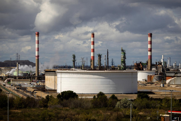 Raffinerie Esso à Fos-sur-Mer (Bouches-du-Rhône) ( AFP / CLEMENT MAHOUDEAU )
