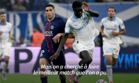Football: liesse sur le Vieux-Port après la victoire de l'OM sur le PSG