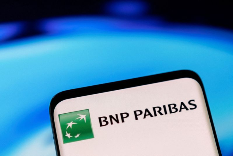 L'ASSEMBLEE GENERALE DE BNP PARIBAS PERTURBÉE PAR DES MILITANTS ÉCOLOGISTES