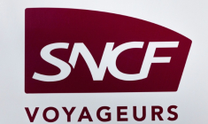 La SNCF a décidé de supprimer 71 trains Intercités qui devaient circuler de jeudi à lundi, pour "prévenir les pannes potentielles de climatisation liées aux très hautes températures" alors qu'une nouvelle vague de chaleur déferle sur la France ( AFP / JOEL SAGET )