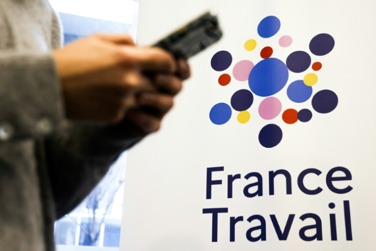 Le taux de chômage en France a très légèrement diminué au dernier trimestre 2024 malgré une détérioration du marché du travail ( AFP / Ludovic MARIN )