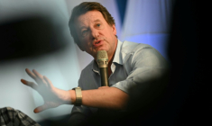 Le sénateur écologiste Yannick Jadot à Liffre le 25 avril 2026 ( AFP / LOU BENOIST )