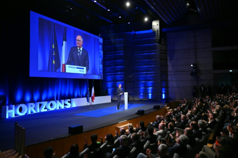 Edouard Philippe en meeting à Reims le 10 mai 2026 ( AFP / Martin BUREAU )