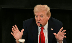 Le président américain Donald Trump, à la Maison Blanche, le 8 octobre 2025 ( AFP / Jim WATSON )