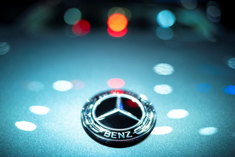 INDE: MERCEDES-BENZ MISE SUR LES "NOUVEAUX MILLIONNAIRES" POUR SES VENTES HAUT DE GAMME