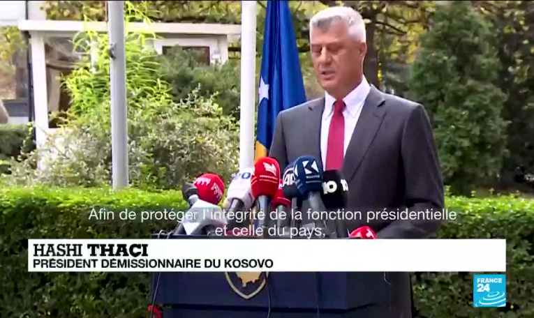 Crimes de guerre : le président kosovar, inculpé, démissionne et est mis en détention à La Haye