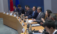 Le chef de la diplomatie chinoise Wang Yi rencontre le président du Conseil de l'UE