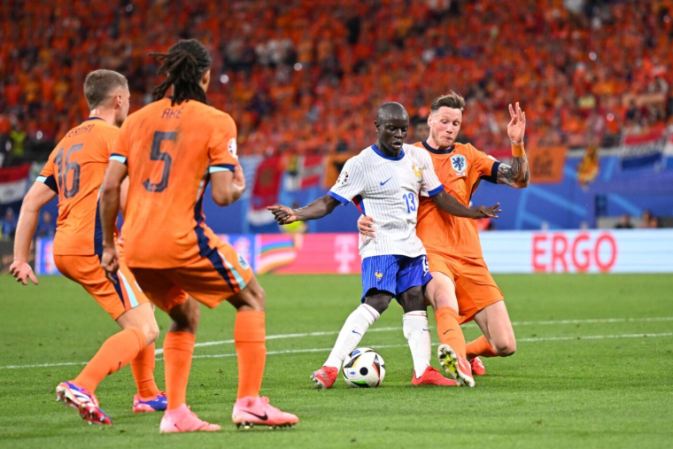 Et l'homme du match Hollande-France est...