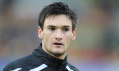 Hugo Lloris essaierait-il de nous faire passer un message ?