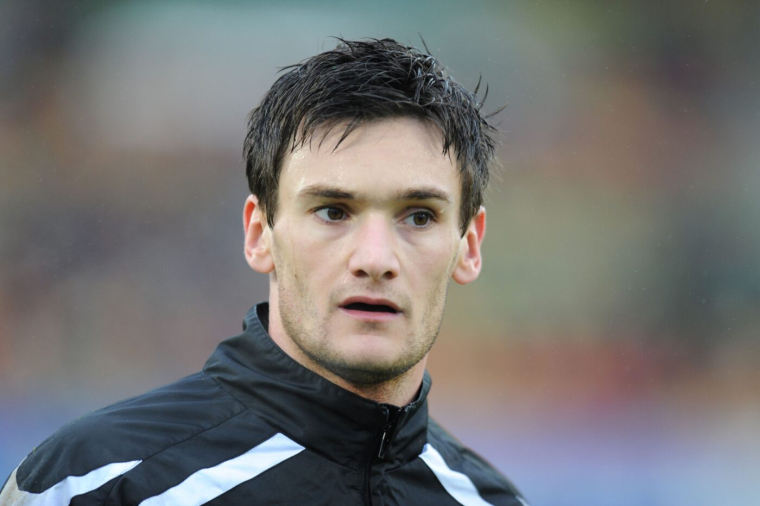 Hugo Lloris essaierait-il de nous faire passer un message ?
