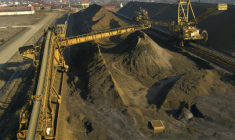 Accélération de la croissance mondiale, remontée de l’inflation, faiblesse du dollar, investisseurs encore sous exposés… l’alignement des planètes semble se former pour les ressources naturelles (Copyright ArcelorMittal)