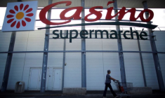 Photo d'archives du logo de Casino à Nantes, en France