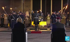 Allemagne : les adieux aux allures "punk" de la chancelière Angela Merkel