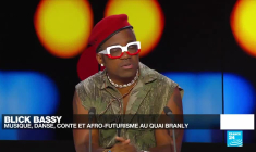 L'artiste Blick Bassy invite musique, danse, conte et afro-futurisme au Quai Branly