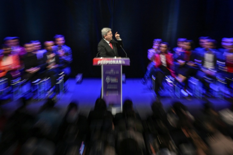 Le leader de LFI Jean-Luc Mélenchon lors d'un meeting à Perpignan le 1er mars 2026 ( AFP / Ed JONES )
