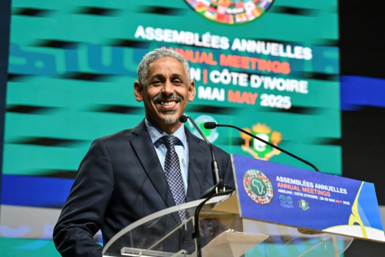 L'ancien ministre mauritanien de l'Economie, Sidi Ould Tah, élu président de la Banque africaine de développement (BAD), le 29 mai 2025 à Abidjan, en Côte d'Ivoire ( AFP / Issouf SANOGO )