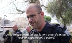 Les services d'urgence sur les lieux de la frappe de missile iranienne sur Tel-Aviv