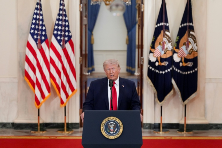Le président américain Donald Trump s'exprime lors d'une allocution à la nation sur la guerre en Iran, à la Maison Blanche à Washington, le 1er avril 2026 ( POOL / Alex Brandon )