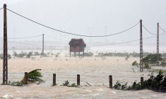La tempête Doksuri frappe le Vietnam
