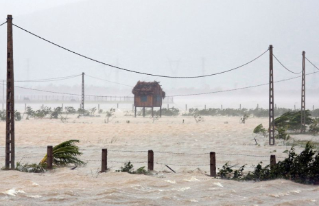 La tempête Doksuri frappe le Vietnam