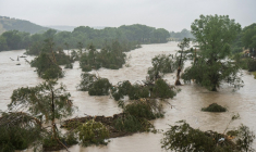 La crue du fleuve Guadalupe après des pluies diluviennes à Kerrville, dans le comté de Kerr au Texas (sud des Etats-Unis) le 4 juillet 2025 ( GETTY IMAGES NORTH AMERICA / Eric Vryn )