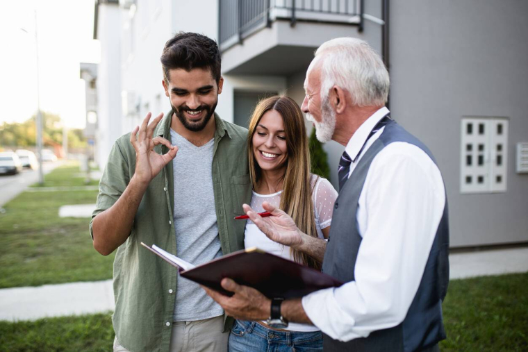 Point sur le « pré-état » daté / iStock.com - Group4 Studio