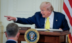 Donald Trump, à Washington DC, le 7 août 2025 ( GETTY IMAGES NORTH AMERICA / ANNA MONEYMAKER )