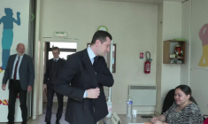 Municipales: Jordan Bardella (RN) vote pour le second tour