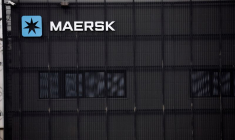Le logo de Maersk au sommet d'un bâtiment de la Zona Franca à Barcelone