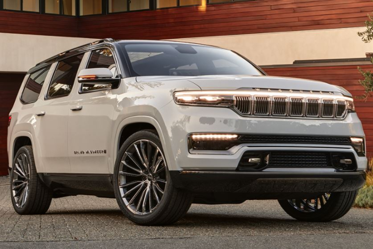 Jeep Grand Wagoneer : Jeep est une des marques du groupe Stellantis. Le succès des pick-ups et SUV en Amérique du Nord et en Europe a éclipsé l'impact de la pénurie de puces. (crédit photo : Jeep)