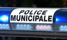Le conseil municipal de Brest, dernière grande ville de France à ne pas être dotée d'une police municipale, a approuvé vendredi la création d'une telle force ( AFP / DENIS CHARLET )