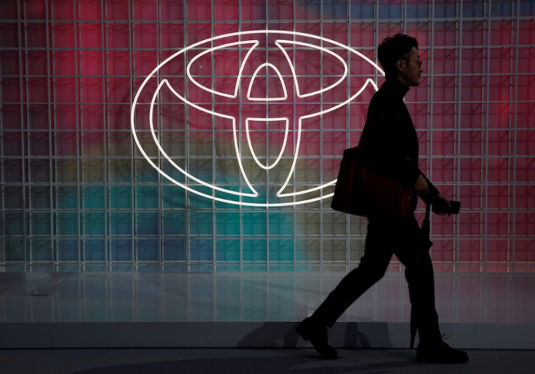 TOYOTA REVOIT FORTEMENT À LA HAUSSE SA PRÉVISION DE BÉNÉFICE ANNUEL