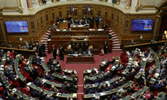 Les sénateurs votent le budget de la Sécurité sociale au Sénat, le 26 novembre 2025 à Paris  ( AFP / GEOFFROY VAN DER HASSELT )