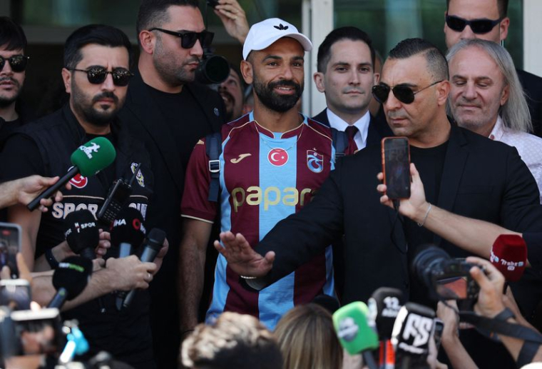 Mohamed Salah arrive en Turquie ; il devrait signer avec Trabzonspor